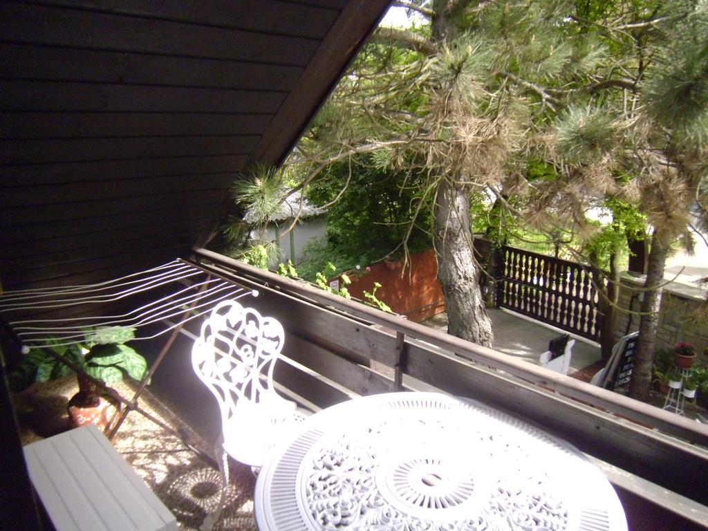 Garden Etterem Kavezo Es Panzio Tahitotfalu ภายนอก รูปภาพ